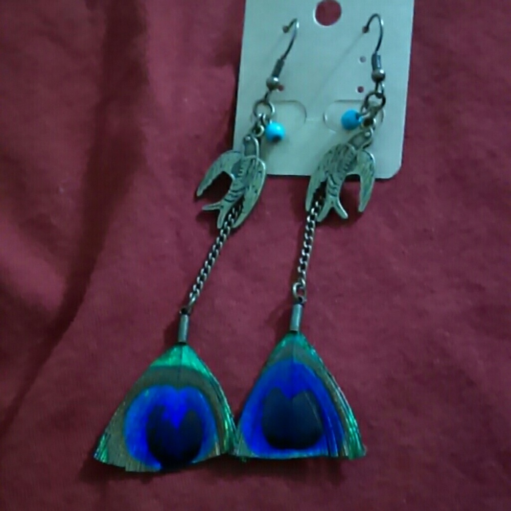 Bohostyle hippie earrings New bird peacock feather